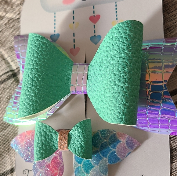 Bow - Picture 2 of 2